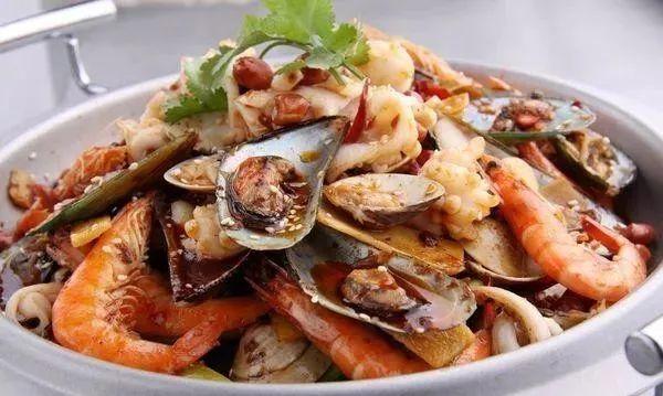 干锅虾鱿鱼的做法大全，海鲜干锅怎么做好吃？-1